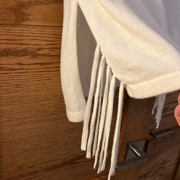 The Limited Off-White Long Sweater, Medium - Picture 4 of 6